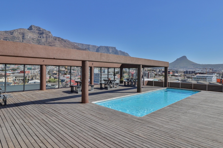 2 Bedroom Property for Sale in Woodstock Western Cape
